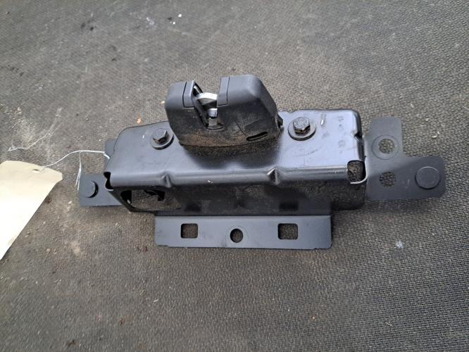 Image Serrure de hayon - PEUGEOT 208 1