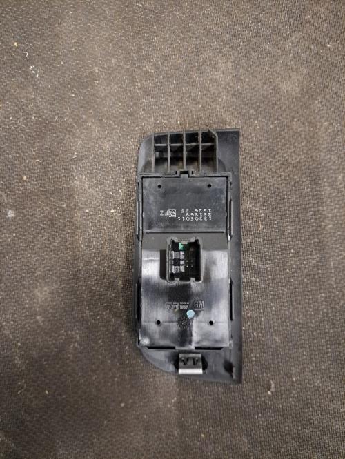 Image Interrupteur de leve vitre avant gauche - OPEL ZAFIRA TOURER C