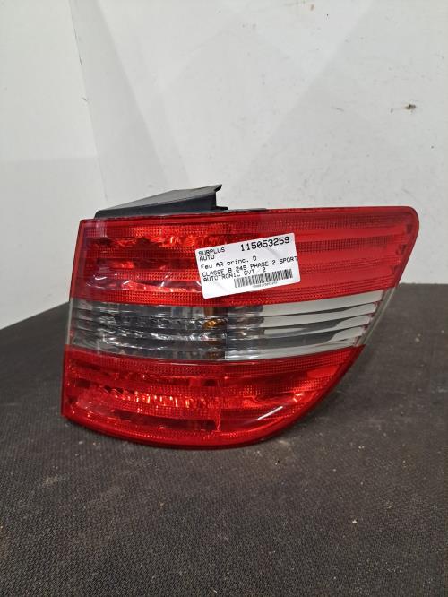 Image Feu arriere principal droit (feux) - MERCEDES CLASSE B 245