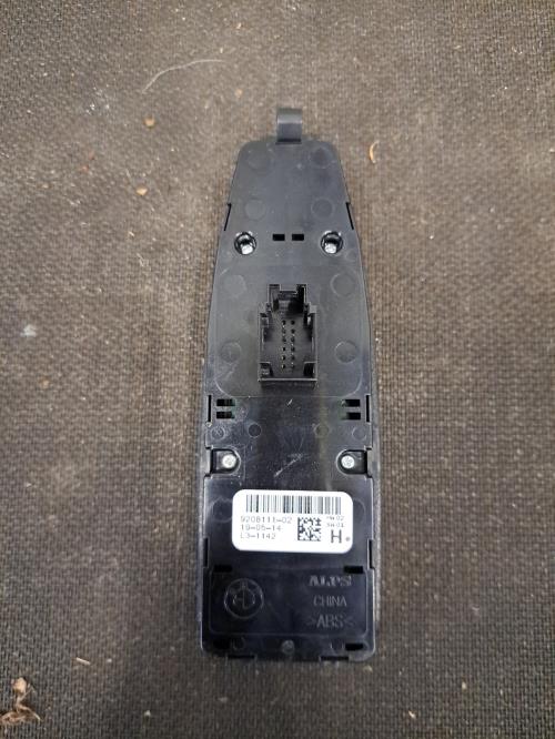 Image Interrupteur de leve vitre avant gauche - BMW SERIE 1 F20