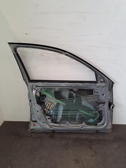 Image Porte avant gauche - VOLKSWAGEN PASSAT 4
