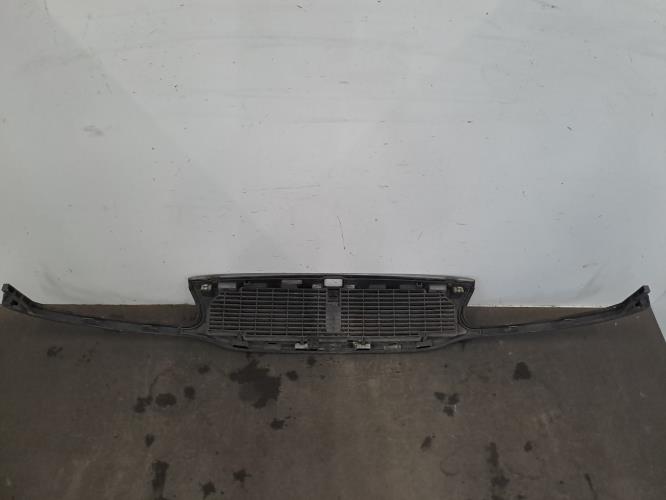Image Calandre - RENAULT SAFRANE