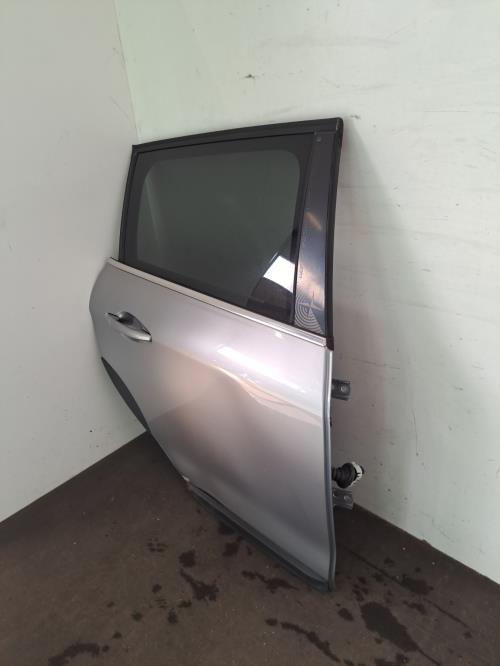 Image Porte arriere droit - PEUGEOT 2008 1