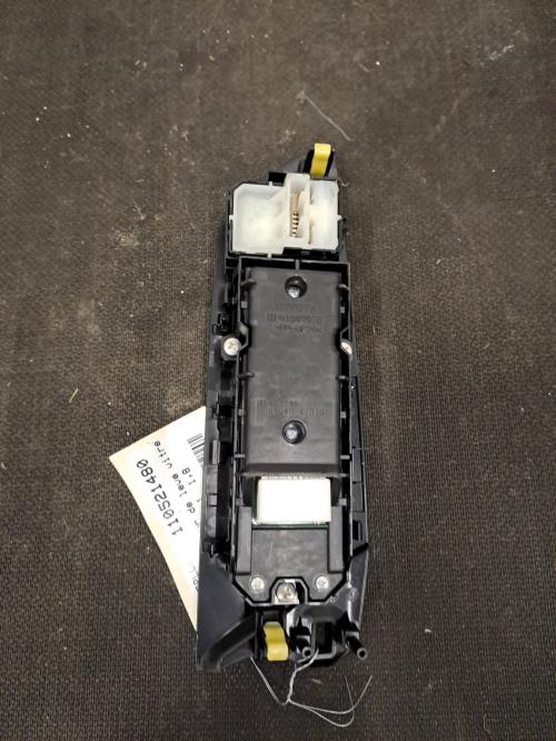 Image Interrupteur de leve vitre avant gauche - TOYOTA PRIUS 4