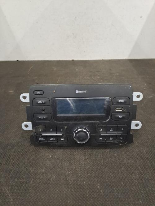 Image Autoradio d'origine - DACIA SANDERO 2