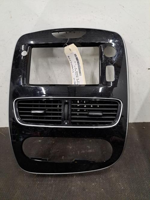 Image Facade autoradio - RENAULT CLIO 4