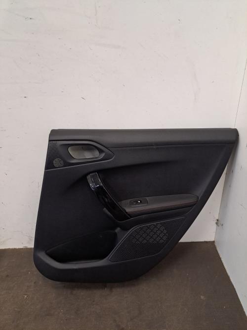Image Interieur complet - PEUGEOT 208 1