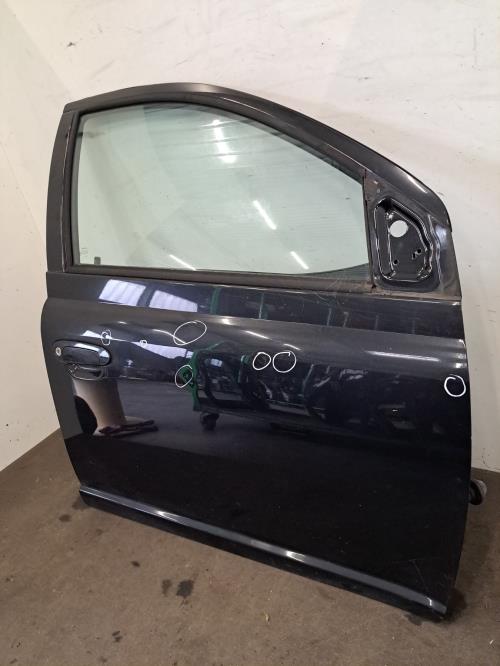 Image Porte avant droit - TOYOTA YARIS 1