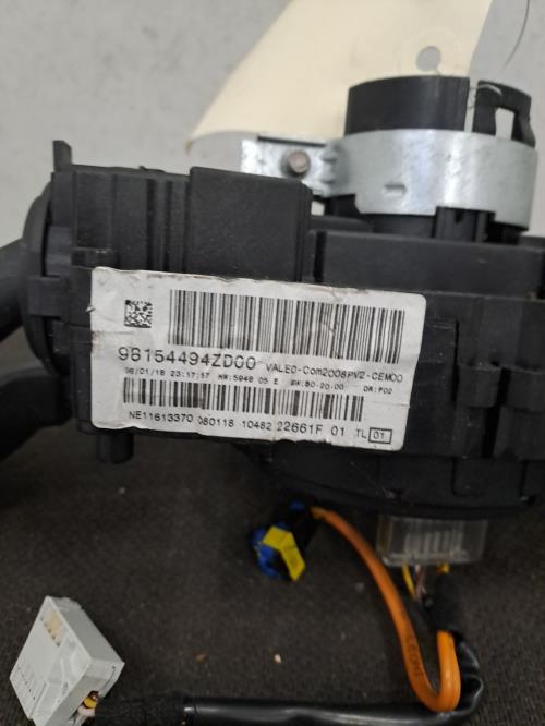 Image Com (Bloc Contacteur Tournant+Commodo Essuie Glace+Commodo Phare) - PEUGEOT 208 1