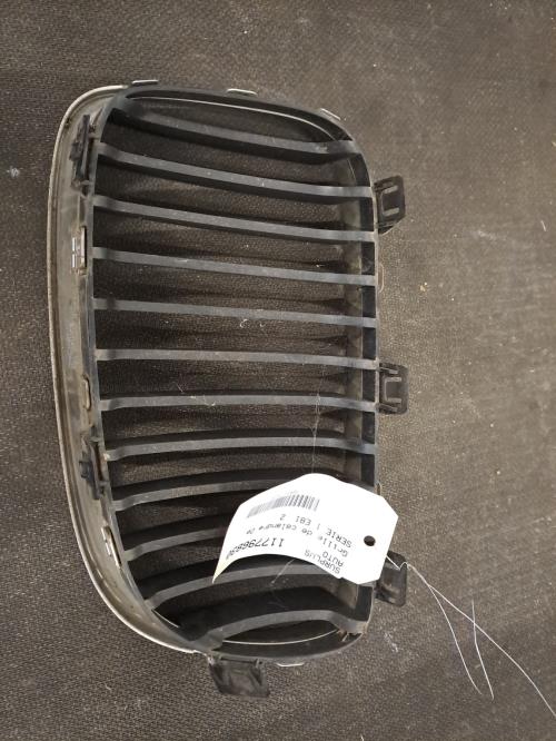 Image Grille de calandre droite - BMW SERIE 1 E81