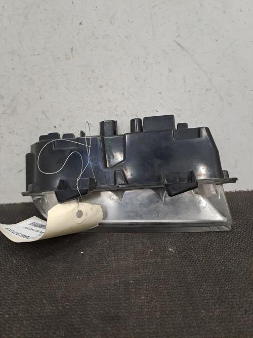 Image Feu diurne avant gauche - RENAULT CLIO 4