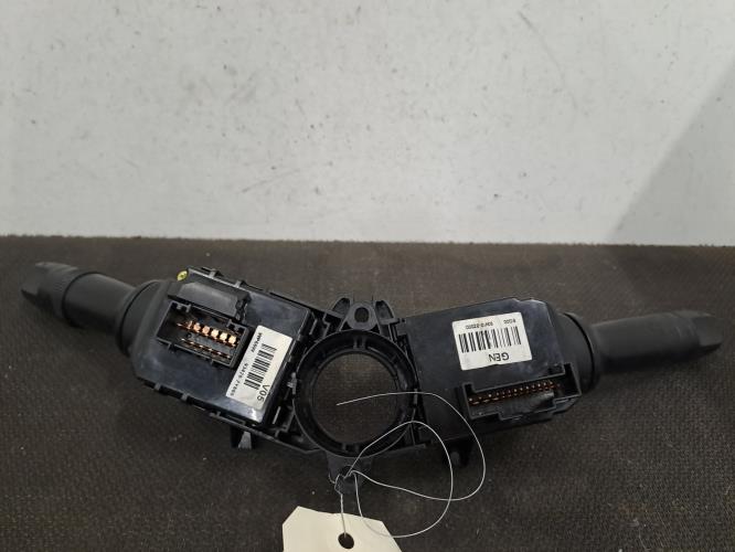 Image Com (Bloc Contacteur Tournant+Commodo Essuie Glace+Commodo Phare) - HYUNDAI I 40