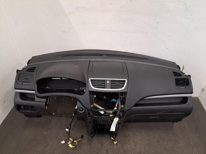 Image Planche de bord complete - SUZUKI SWIFT 4