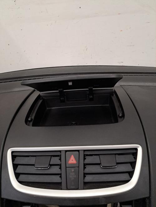 Image Planche de bord complete - SUZUKI SWIFT 4