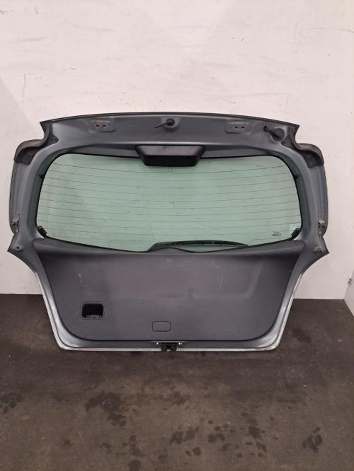 Image Malle/Hayon arriere - TOYOTA YARIS 2