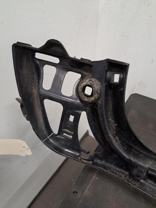 Image Support de pare chocs arriere - BMW SERIE 5 E61