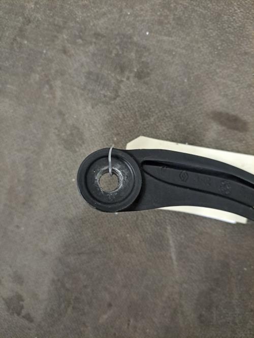 Image Bras essuie glace avant droit - RENAULT CAPTUR 1