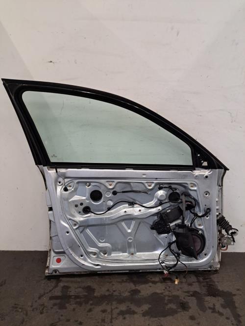 Image Porte avant gauche - VOLKSWAGEN PASSAT 4