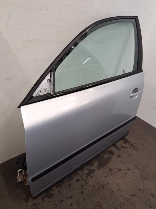 Image Porte avant gauche - VOLKSWAGEN PASSAT 4
