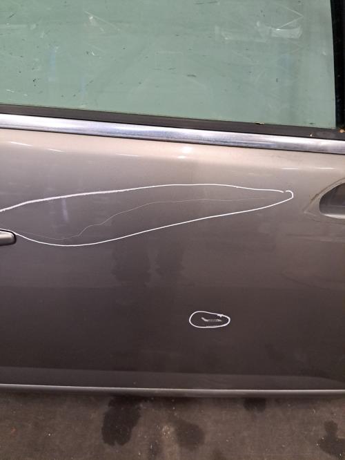 Image Porte avant droit - PEUGEOT 5008 1