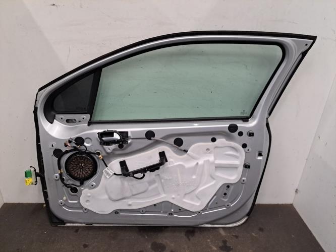 Image Porte avant droit - PEUGEOT 208 1