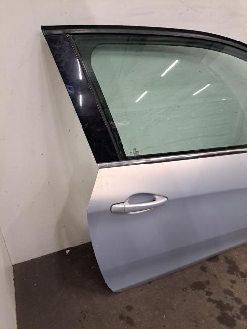 Image Porte avant droit - PEUGEOT 208 1