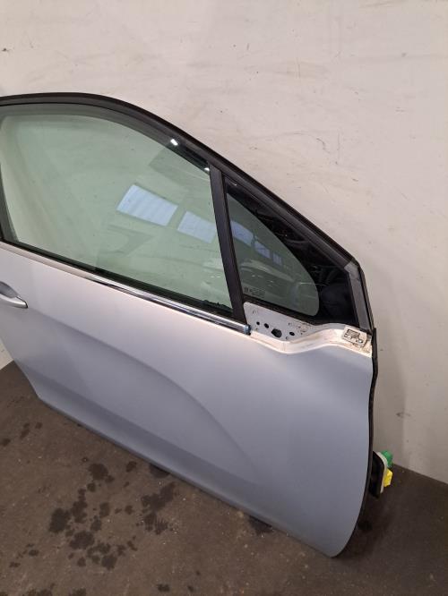 Image Porte avant droit - PEUGEOT 208 1