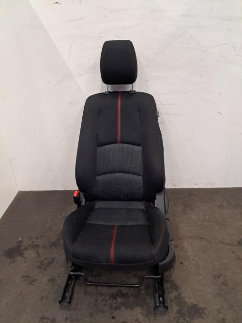 Image Interieur complet - MAZDA 2 3