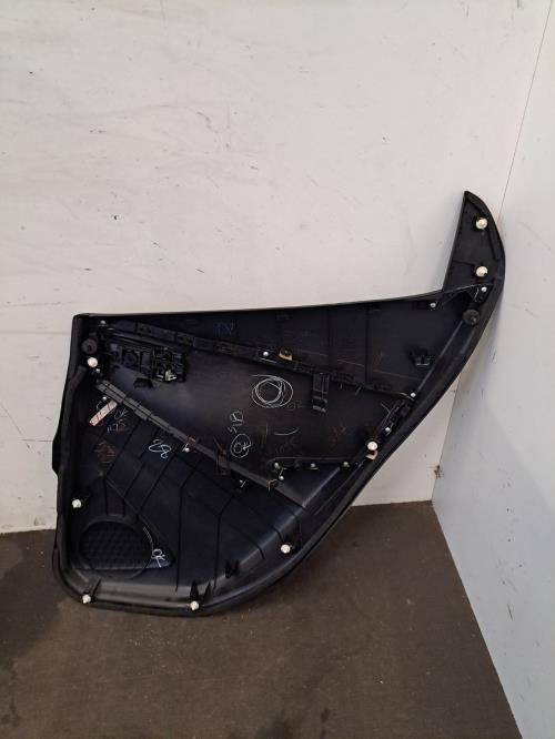 Image Interieur complet - MAZDA 2 3