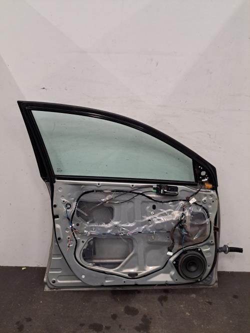 Image Porte avant gauche - TOYOTA AVENSIS 2