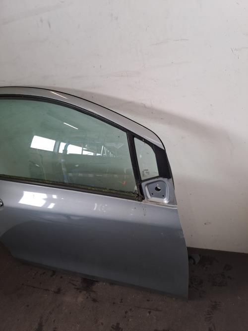 Image Porte avant droit - TOYOTA YARIS 2