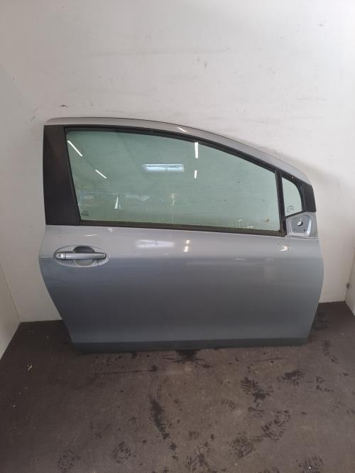 Image Porte avant droit - TOYOTA YARIS 2