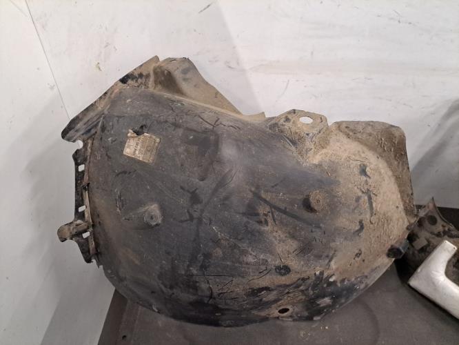 Image Pare boue avant gauche - RENAULT CLIO 4