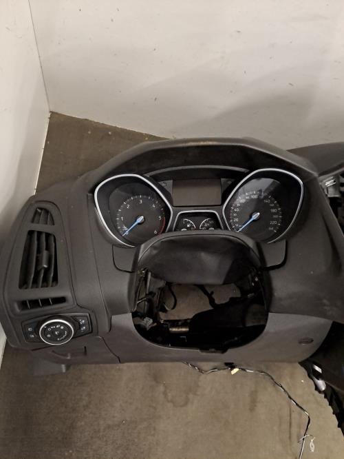 Image Planche de bord complete - FORD FOCUS 3