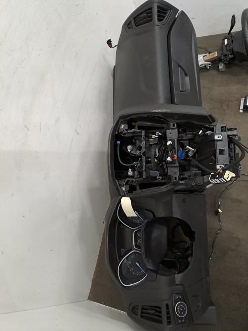 Image Planche de bord complete - FORD FOCUS 3
