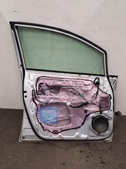 Image Porte avant gauche - TOYOTA VERSO-S