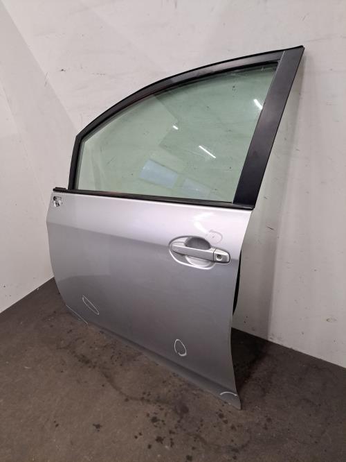 Image Porte avant gauche - TOYOTA VERSO-S