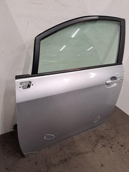 Image Porte avant gauche - TOYOTA VERSO-S
