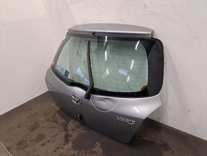 Image Malle/Hayon arriere - TOYOTA YARIS 2