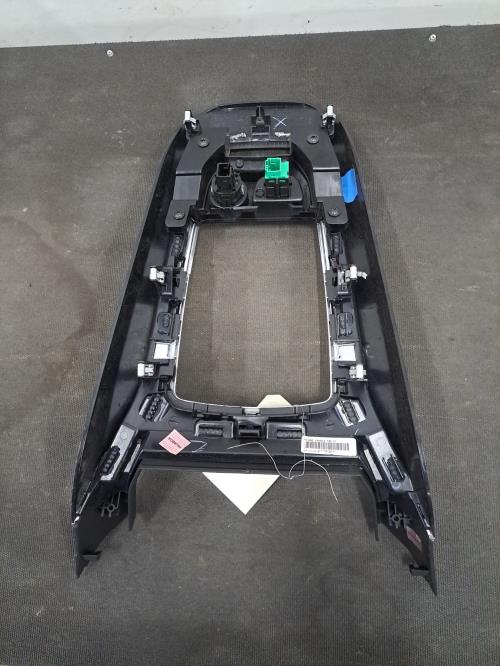 Image Console central (interieur plastique) - PEUGEOT 308 2