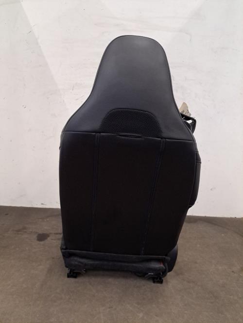 Image Siege avant droit - MAZDA MX5 4