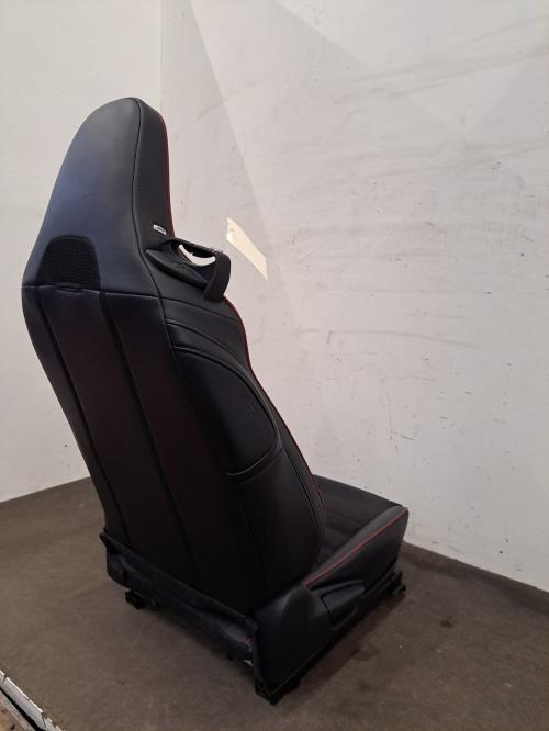 Image Siege avant droit - MAZDA MX5 4