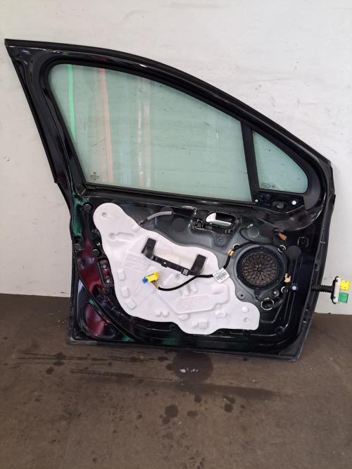 Image Porte avant gauche - PEUGEOT 2008 1