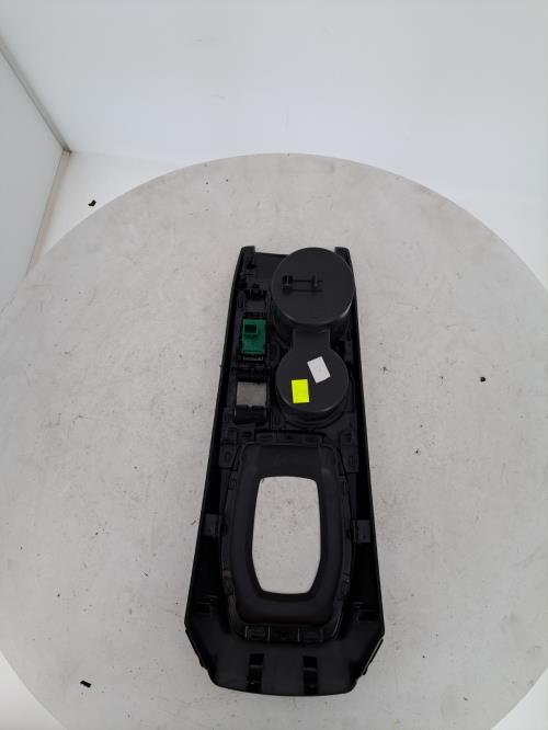 Image Console central (interieur plastique) - PEUGEOT 208 2