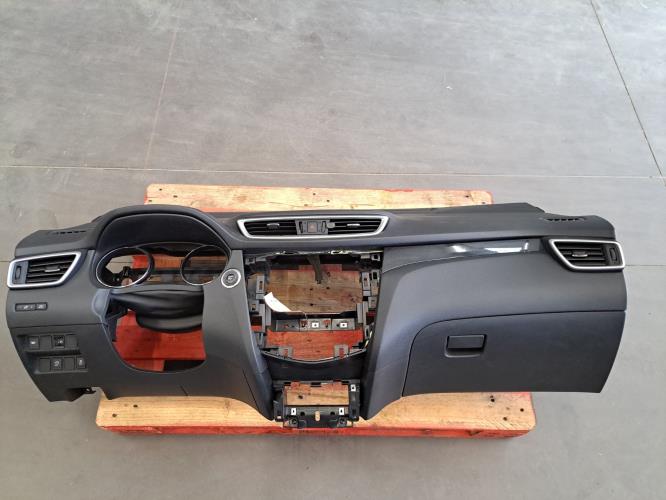 Image Planche de bord complete - NISSAN QASHQAI 2