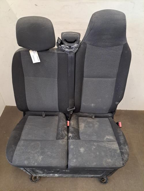 Image Siege avant droit (banquette double) - NISSAN NV400