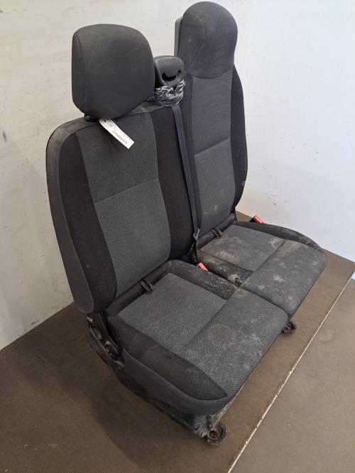 Image Siege avant droit (banquette double) - NISSAN NV400