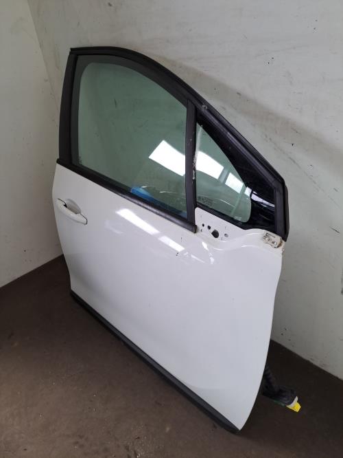 Image Porte avant droit - PEUGEOT 2008 1