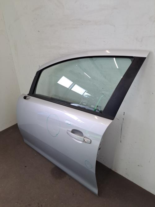 Image Porte avant gauche - OPEL CORSA D