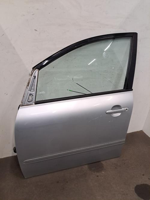 Image Porte avant gauche - TOYOTA AVENSIS VERSO